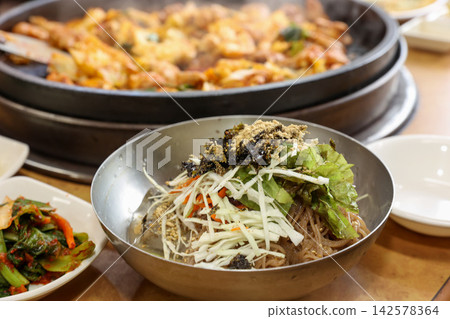 Traditional Korean Cold Buckwheat Noodle Makguksu Traditional Korean Cold Buckwheat Noodle Makguksu 142578364