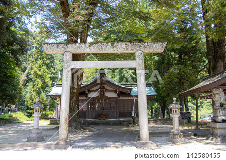 Asuko Shrine 142580455