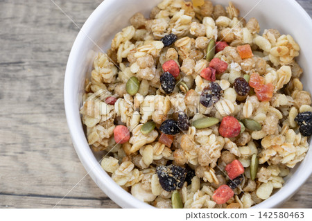 Fruit granola 142580463