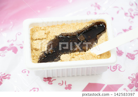 新生蛋糕 新生蛋糕 142583397