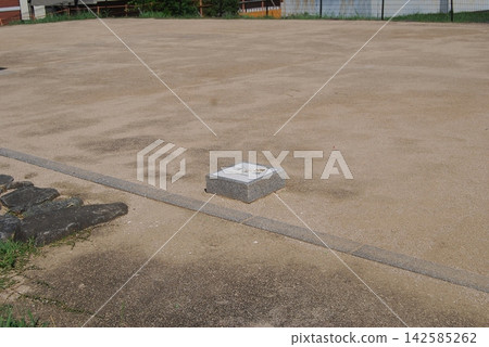 廢棄的河內寺遺址上的講堂廢墟。 142585262