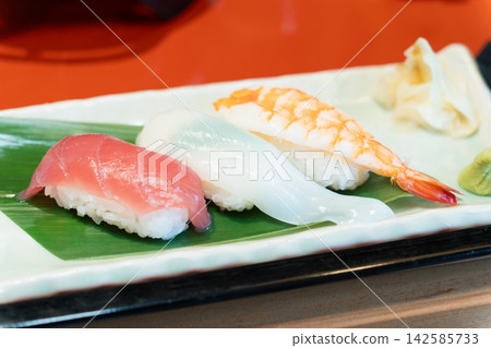 壽司(3塊) 壽司(3塊) 142585733