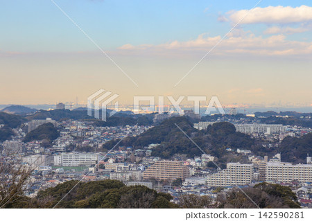 Streetscape of Yokosuka (Yokosuka City, Kanagawa Prefecture) 142590281