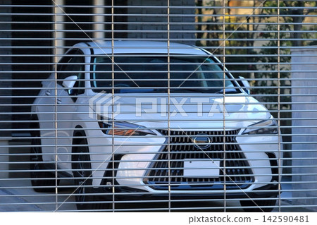 Domestic crossover SUV image Domestic crossover SUV image 142590481