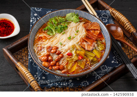 chinese Rice Noodles with Pickled Mustard Greens and Sliced Pork, Spicy Mixian in Clay Pot chinese Rice Noodles with Pickled Mustard Greens and Sliced Pork, Spicy Mixian in Clay Pot 142590938