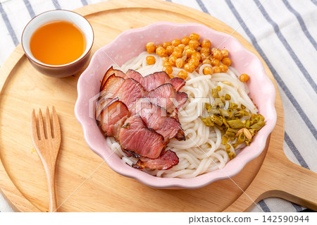 traditional Chinese Dry Rice Noodles with Cured Pork Belly, Yunnan Style Mixian Noodle Bowl traditional Chinese Dry Rice Noodles with Cured Pork Belly, Yunnan Style Mixian Noodle Bowl 142590944