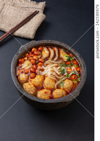 chinese Clay Pot Potato Starch Noodles Soup with Chicken Meatballs chinese Clay Pot Potato Starch Noodles Soup with Chicken Meatballs 142590979