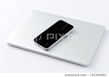 Laptop computer and smartphone Laptop computer and smartphone 142594683