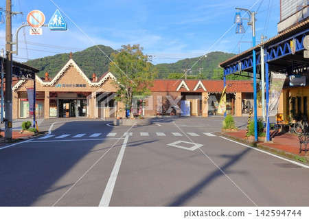 須崎車站前的商業街景色(高知縣須崎市) 須崎車站前的商業街景色(高知縣須崎市) 142594744