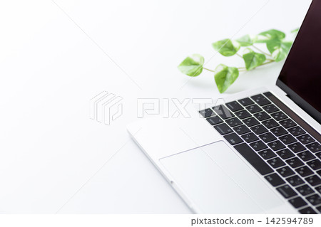 laptop laptop 142594789