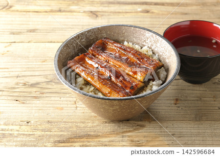 鰻魚飯和湯 鰻魚飯和湯 142596684