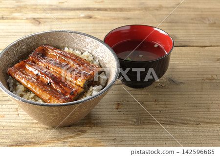 鰻魚飯和湯 鰻魚飯和湯 142596685