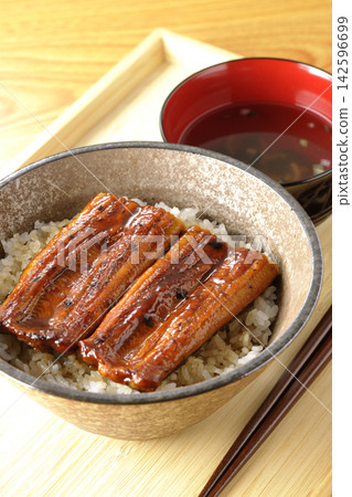 鰻魚飯和湯 鰻魚飯和湯 142596699