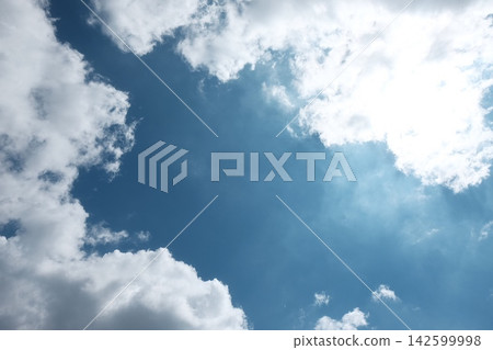 blue sky and white clouds 142599998