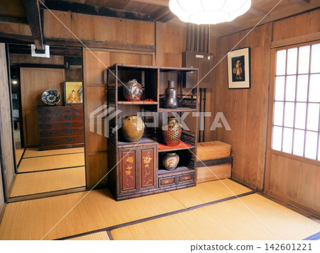 中村家宅邸內部景象,這是沖繩的重要文化財產。 中村家宅邸內部景象,這是沖繩的重要文化財產。 142601221