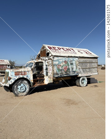 來自海外的時尚卡車 來自海外的時尚卡車 142601575