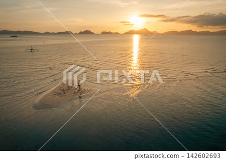 Sunset and sandbars in El Nido Sunset and sandbars in El Nido 142602693