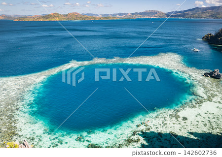 雙子潟湖附近的環礁 雙子潟湖附近的環礁 142602736