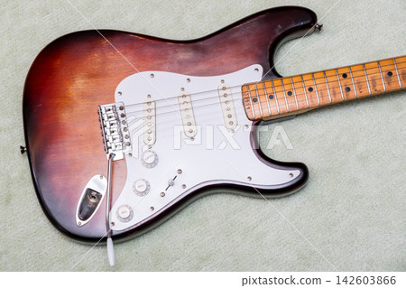 [Guitar] Stratocaster-type body 142603866