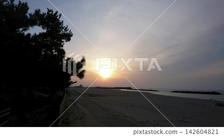 富山縣翡翠海岸的日落和海岸風光 富山縣翡翠海岸的日落和海岸風光 142604821