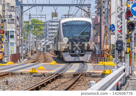 靜岡鐵道A3000系列列車運作及通過平交道的場景 [靜岡縣靜岡市] 142606776