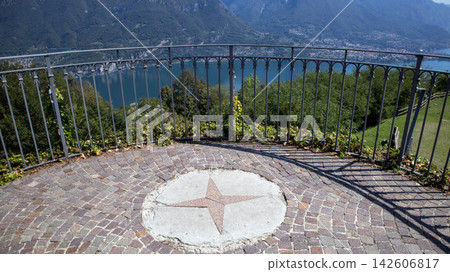 walkway on the bridge 142606817