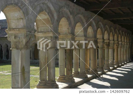 Santillana del Mar collegiate church cloister arches and columns Santillana del Mar collegiate church cloister arches and columns 142609762