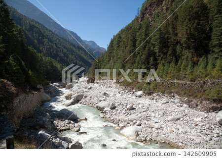 Dudh Koshi river along EBC trek, Nepal Dudh Koshi river along EBC trek, Nepal 142609905