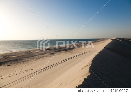 White dunes near Al Khaluf, Oman desert White dunes near Al Khaluf, Oman desert 142610027