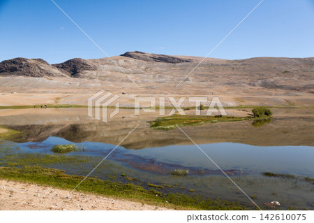 Khoton lake landscape, Altai, Mongolia, Tsengel district Khoton lake landscape, Altai, Mongolia, Tsengel district 142610075