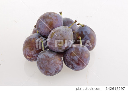prune prune 142612297