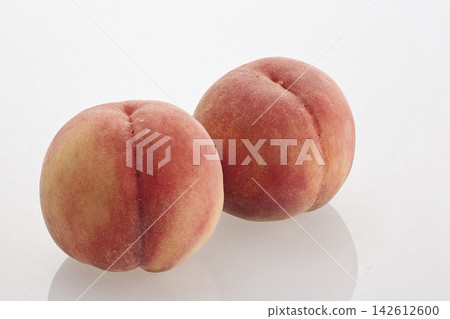 桃 桃 142612600
