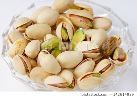 Pistachio snack Pistachio snack 142614959