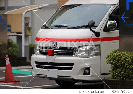 停放的救護車圖片 停放的救護車圖片 142615092