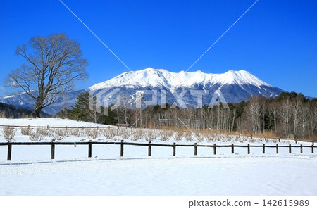 Ontakiyama in winter Ontakiyama in winter 142615989