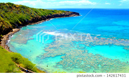 Hanauma Bay, a popular spot in Hawaii Hanauma Bay, a popular spot in Hawaii 142617431