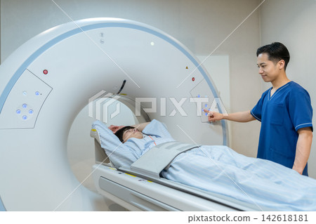 CT examination 142618181