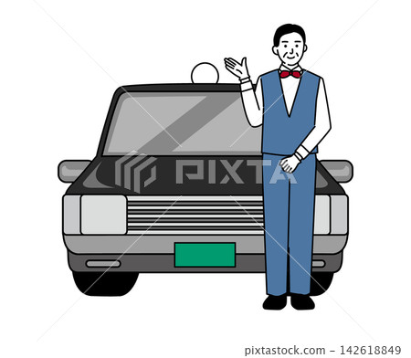 一位中年男性司機站在計程車前。 一位中年男性司機站在計程車前。 142618849