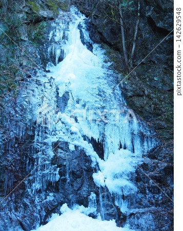 Okutama in winter: Hozawa Falls Okutama in winter: Hozawa Falls 142629548