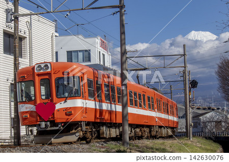 富士山和戴南火車 富士山和戴南火車 142630076