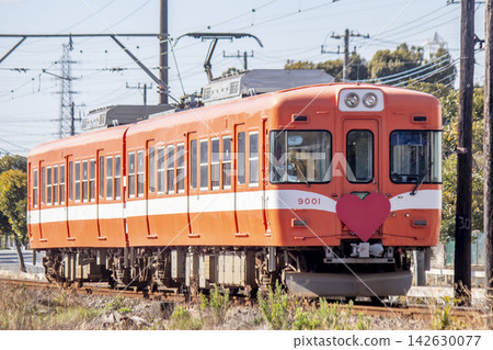 Gakunan Railway's 9000 series train Gakunan Railway's 9000 series train 142630077