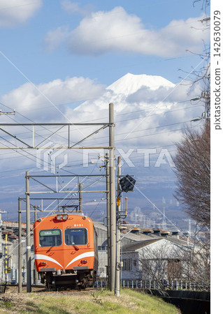 富士山和戴南火車 142630079