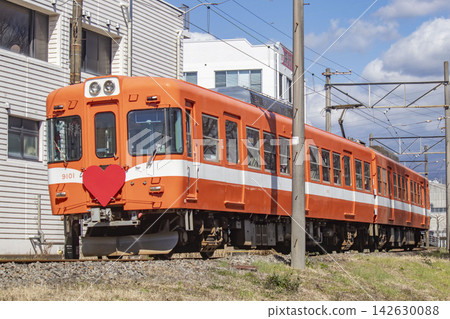 Gakunan Railway's 9000 series train Gakunan Railway's 9000 series train 142630088