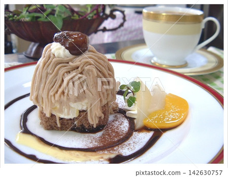 Mont Blanc cake and fruit Mont Blanc cake and fruit 142630757