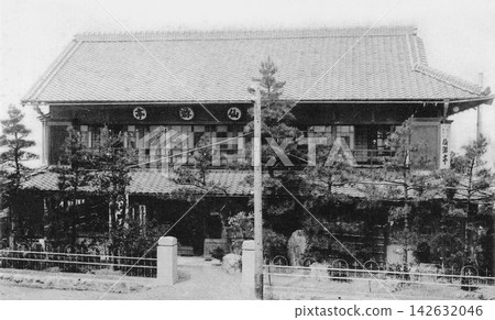 老照片,1937 年,愛知縣蒲郡市,仙友亭(一家現已關閉的日本旅館)。 老照片,1937 年,愛知縣蒲郡市,仙友亭(一家現已關閉的日本旅館)。 142632046