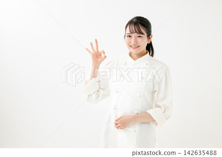 一件外套的女人 一件外套的女人 142635488