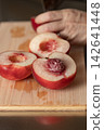 peach  142641448