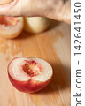 peach  142641450
