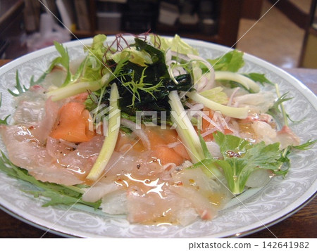 一大盤生魚片 一大盤生魚片 142641982