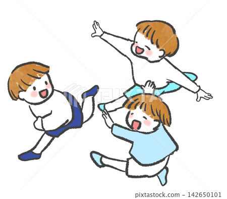 男孩們興奮地四處奔跑 男孩們興奮地四處奔跑 142650101